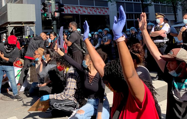 Chicagoan's Protesting Police Violence on 5-30-20